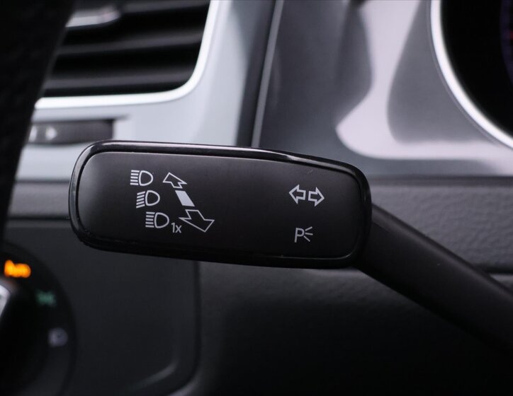 Volkswagen Golf Kombi 999,0 81 kw