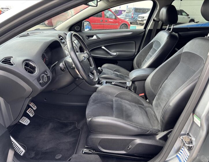 Ford Mondeo Kombi 2,0 l 103 kw