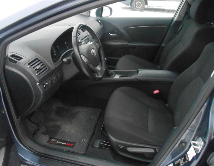 Toyota Avensis Kombi 1,8 l 108 kw