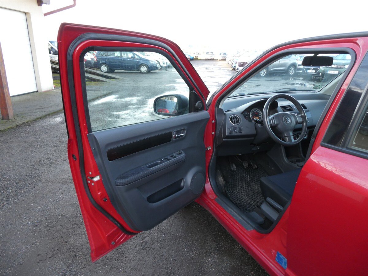 Suzuki Swift Hatchback 1,3 l 68 kw