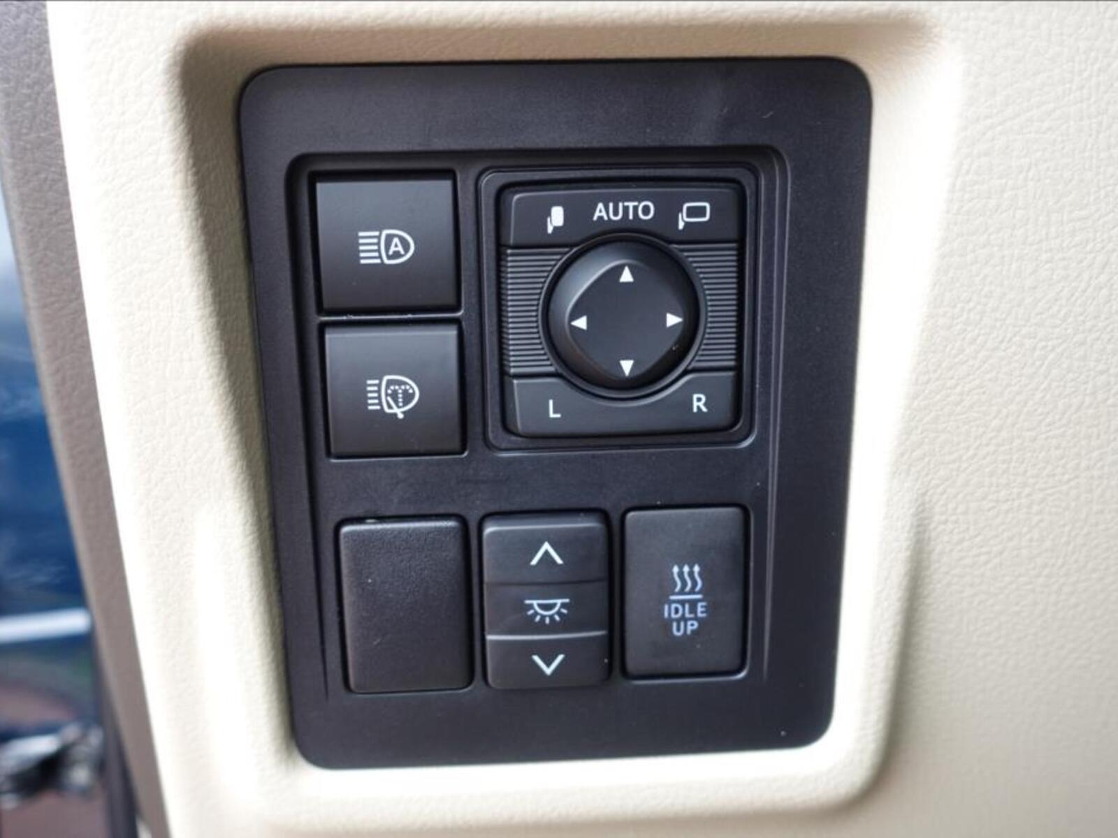 Toyota Land Cruiser 32