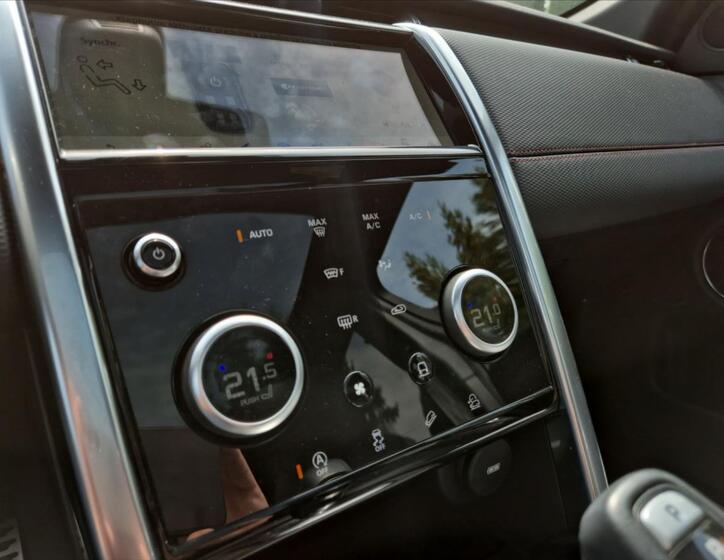 Land Rover Discovery Sport 15