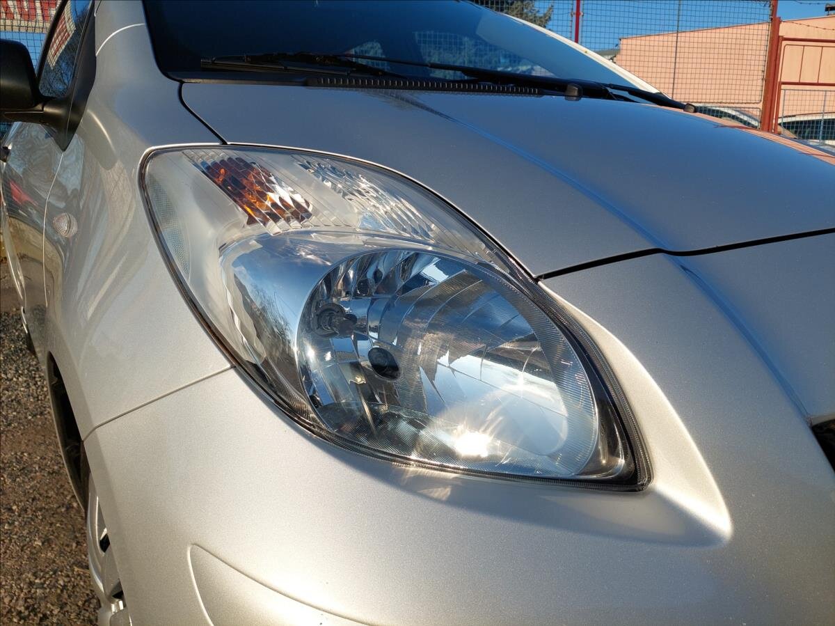 Toyota Yaris Hatchback 998,0 50 kw