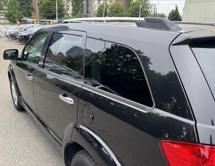 Dodge Journey MPV 2,0 l 103 kw