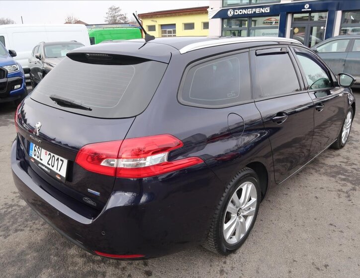 Peugeot 308 Kombi 2,0 l 110 kw