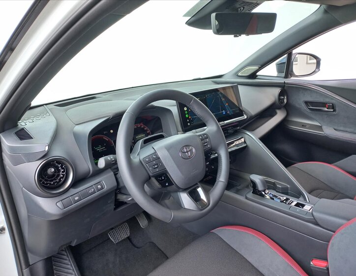 Toyota C-HR CUV / Crossover 2,0 l 112 kw