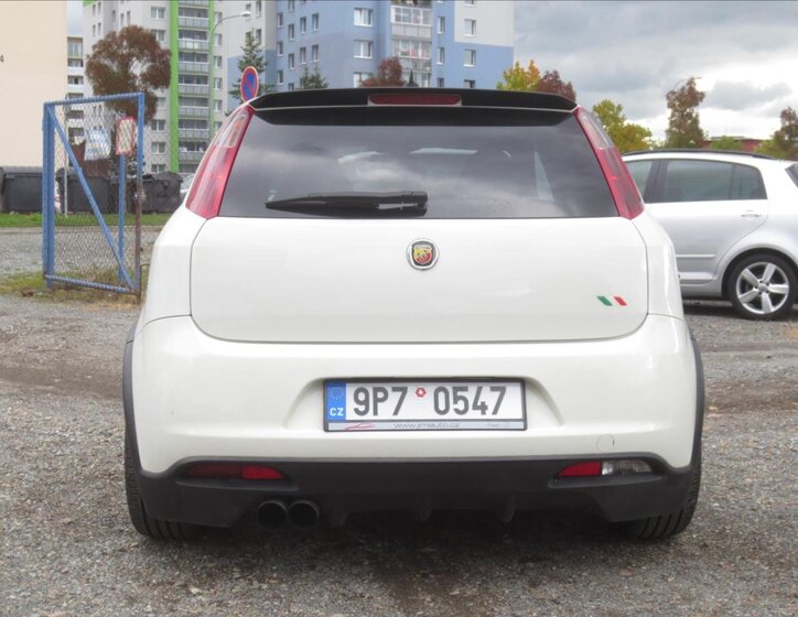 Fiat Grande Punto Hatchback 1,4 l 139 kw