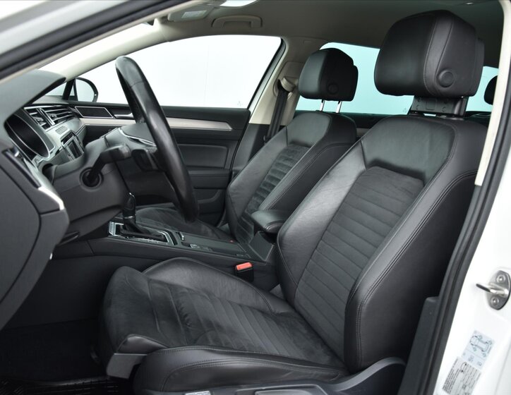 Volkswagen Passat Kombi 2,0 l 140 kw