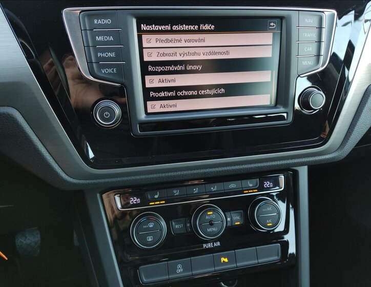 Volkswagen Touran MPV 1,2 l 81 kw