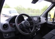 Mercedes-Benz Sprinter 9