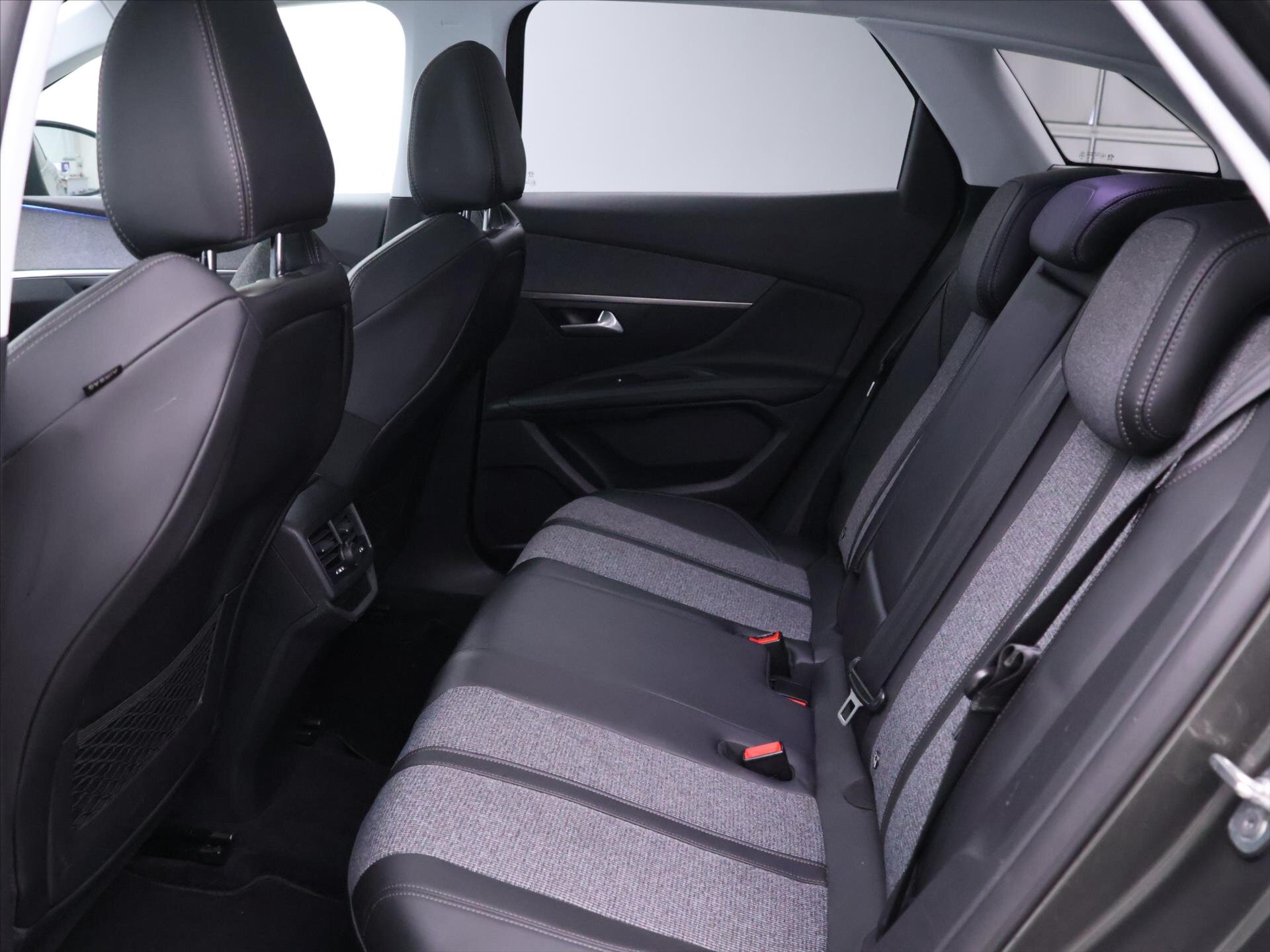 Peugeot 3008 SUV / Terénní 1,2 l 96 kw