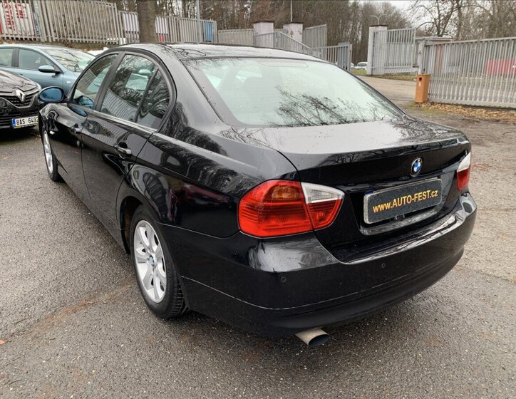 BMW Řada 3 Sedan 2,0 l 90 kw
