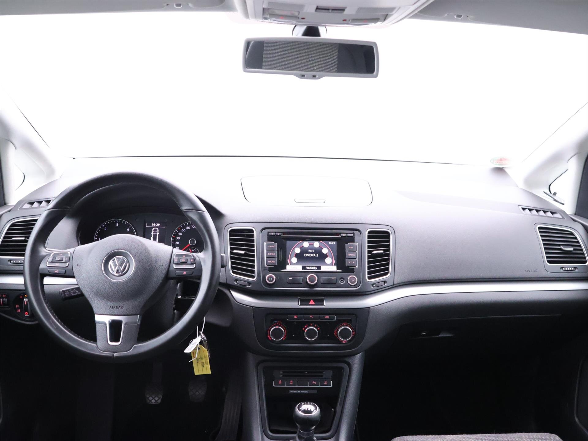 Volkswagen Sharan MPV 2,0 l 103 kw