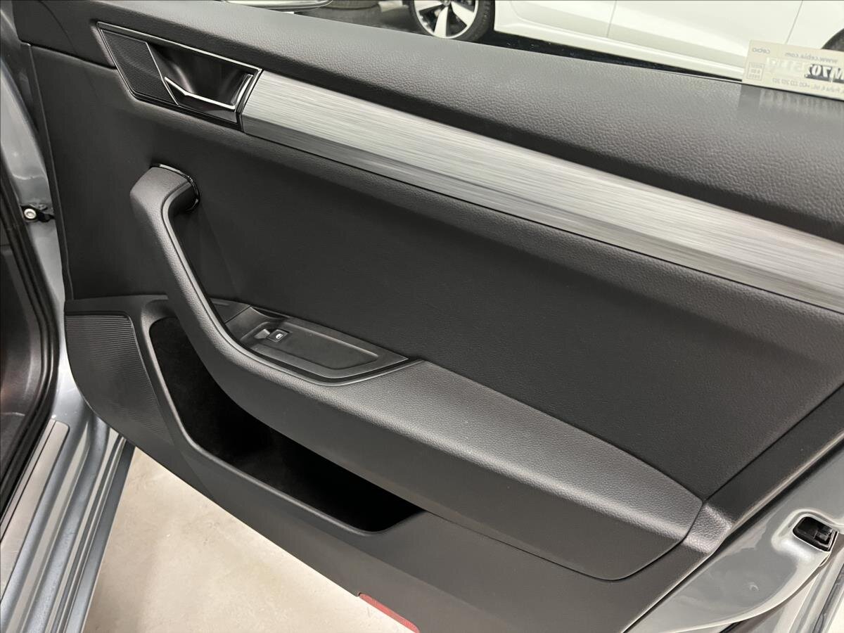 Škoda Superb Kombi 1,5 l 110 kw