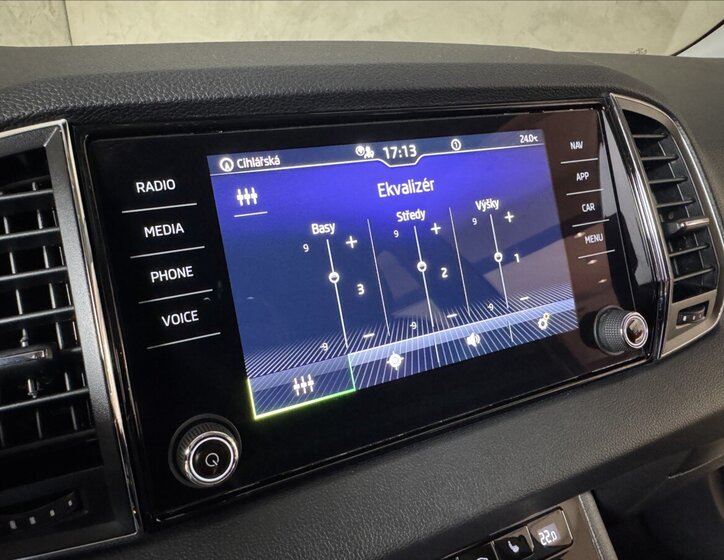 Škoda Karoq SUV / Terénní 1,5 l 110 kw