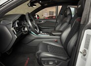 Audi RS Q8 28