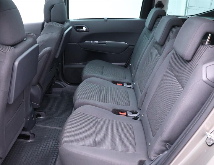 Peugeot 5008 MPV 1,6 l 88 kw