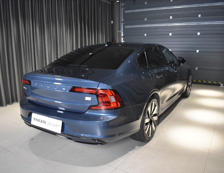 Volvo S90 Sedan 2,0 l 335 kw