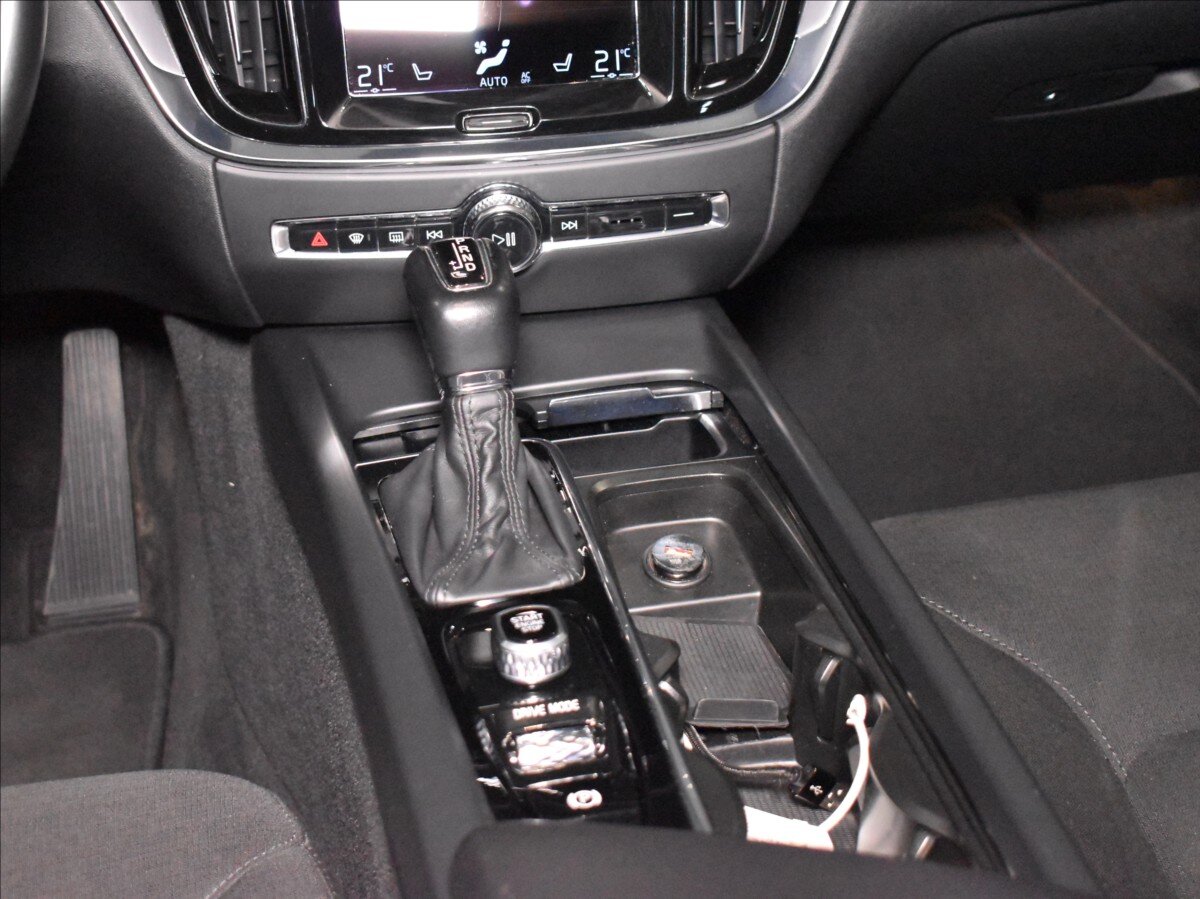 Volvo V60 Kombi 2,0 l 147 kw