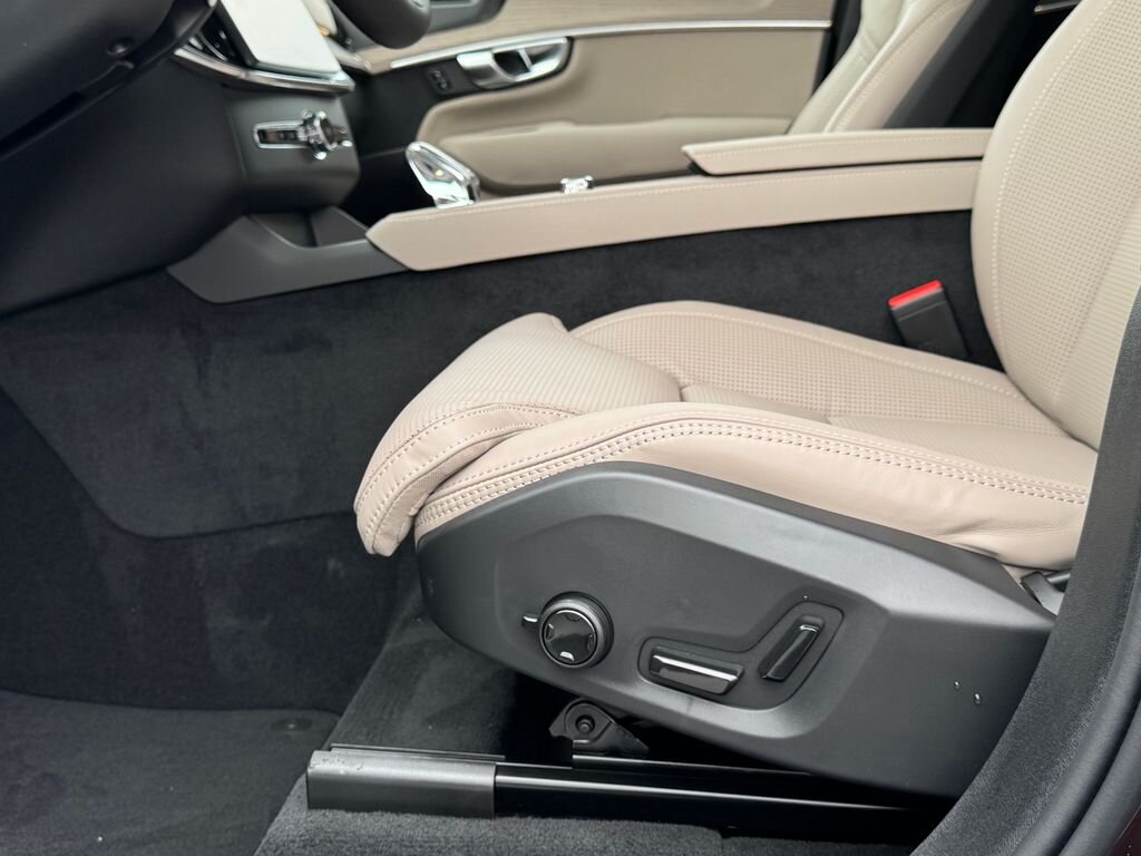 Volvo XC90 SUV / Terénní 2,0 l 184 kw