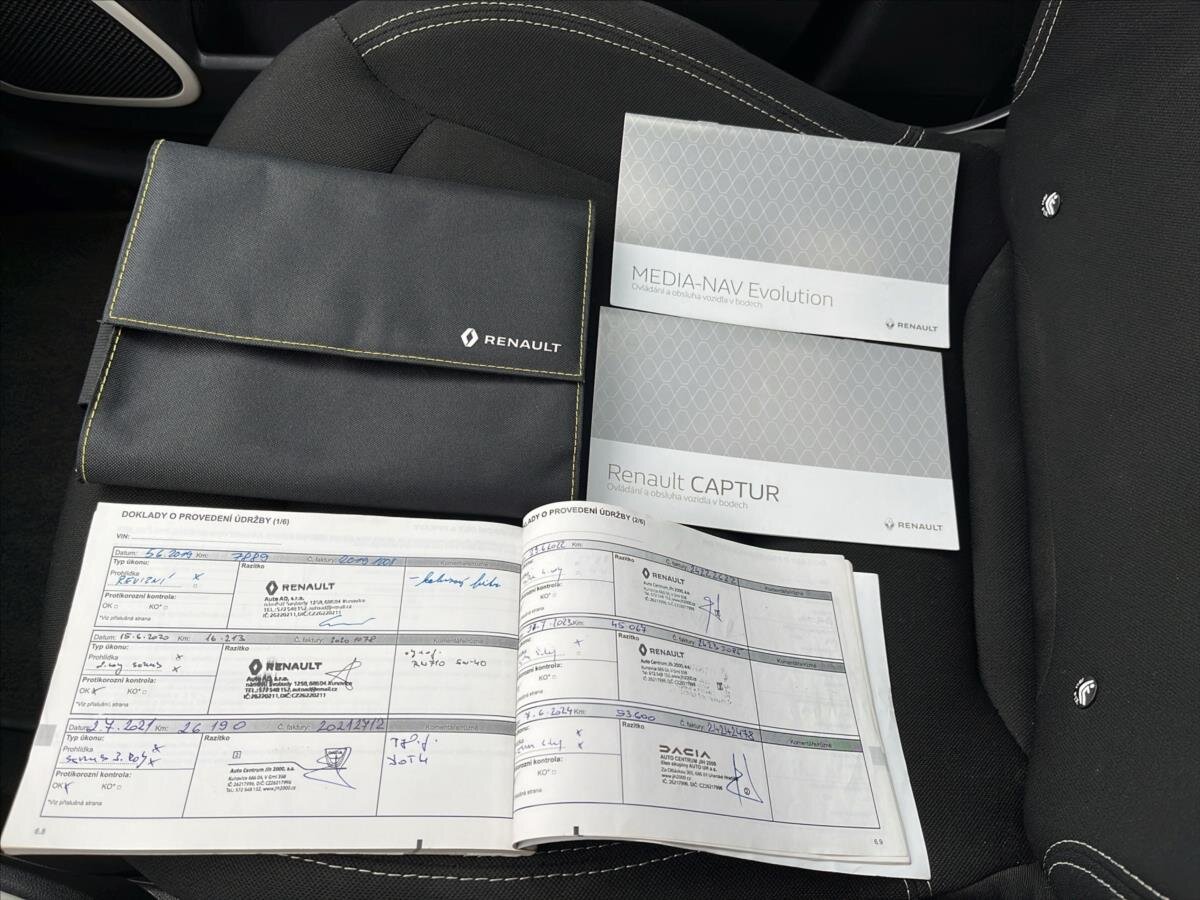 Renault Captur SUV 898,0 66 kw