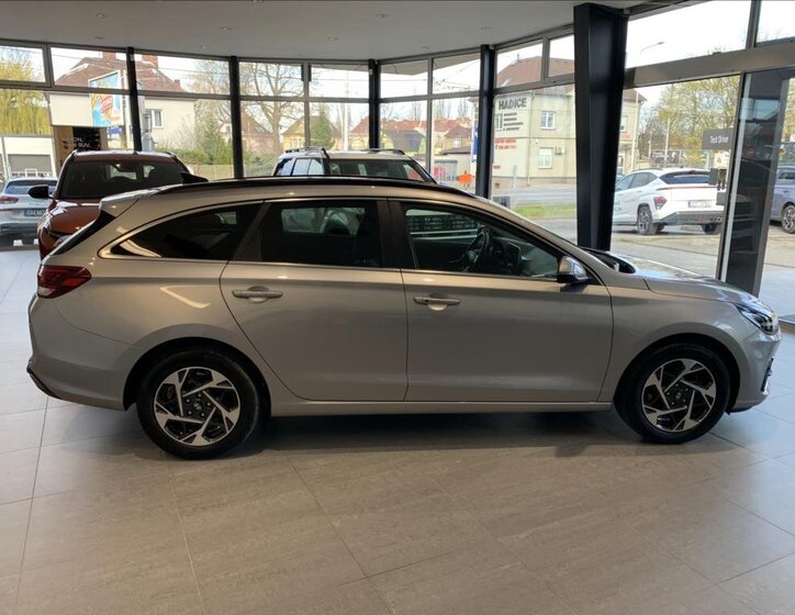 Hyundai i30 Kombi 998,0 73 kw