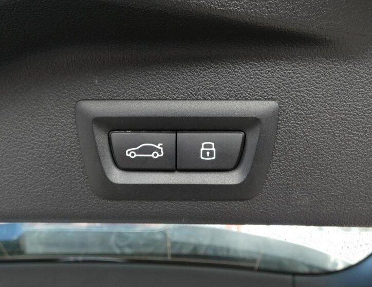 BMW X5 SUV / Terénní 3,0 l 210 kw