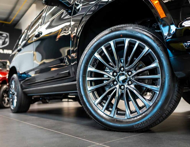 Cadillac Escalade 50