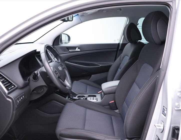 Hyundai Tucson SUV 2,0 l 100 kw