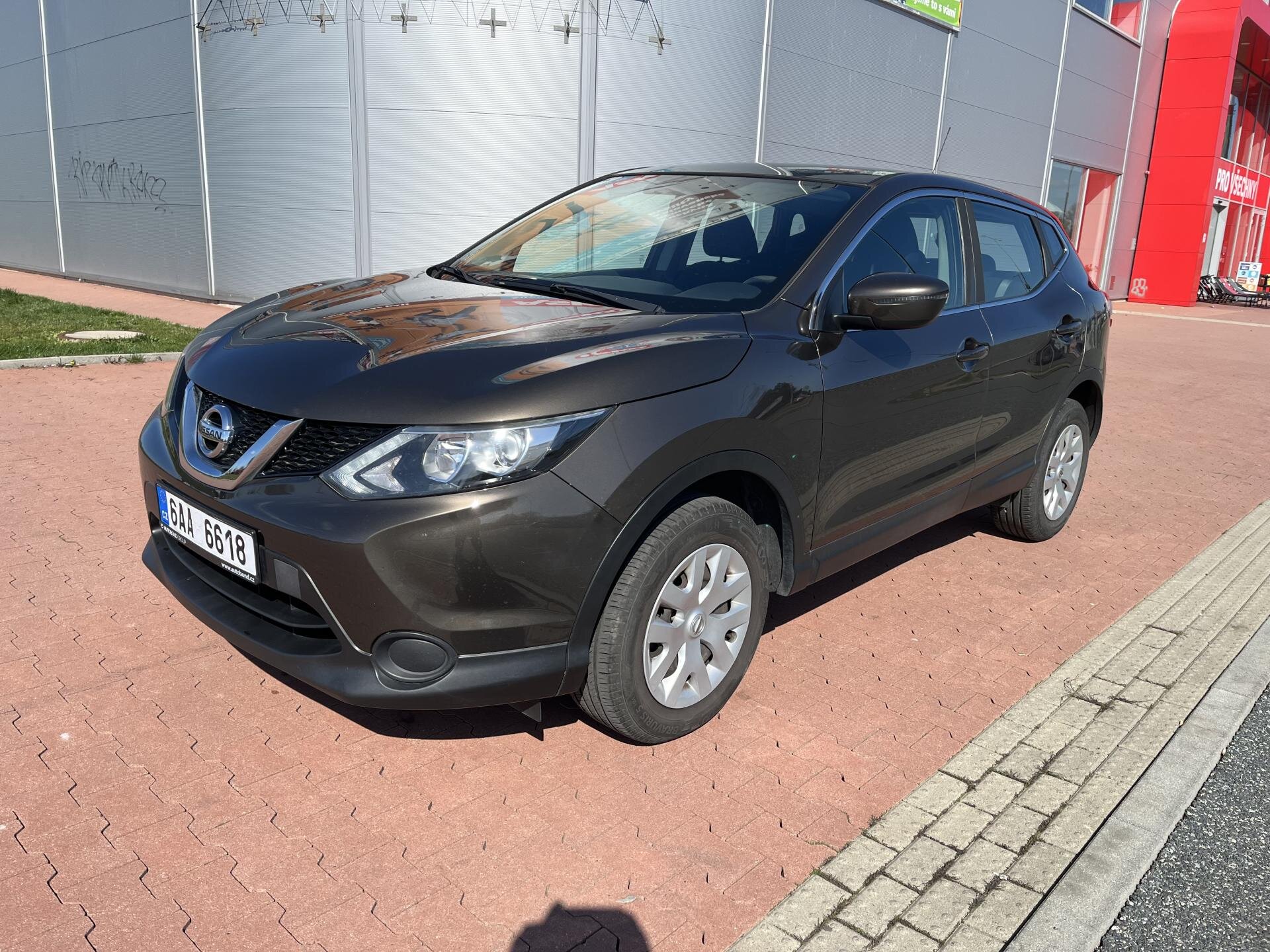 Nissan Qashqai SUV / Terénní 1,2 l 85 kw