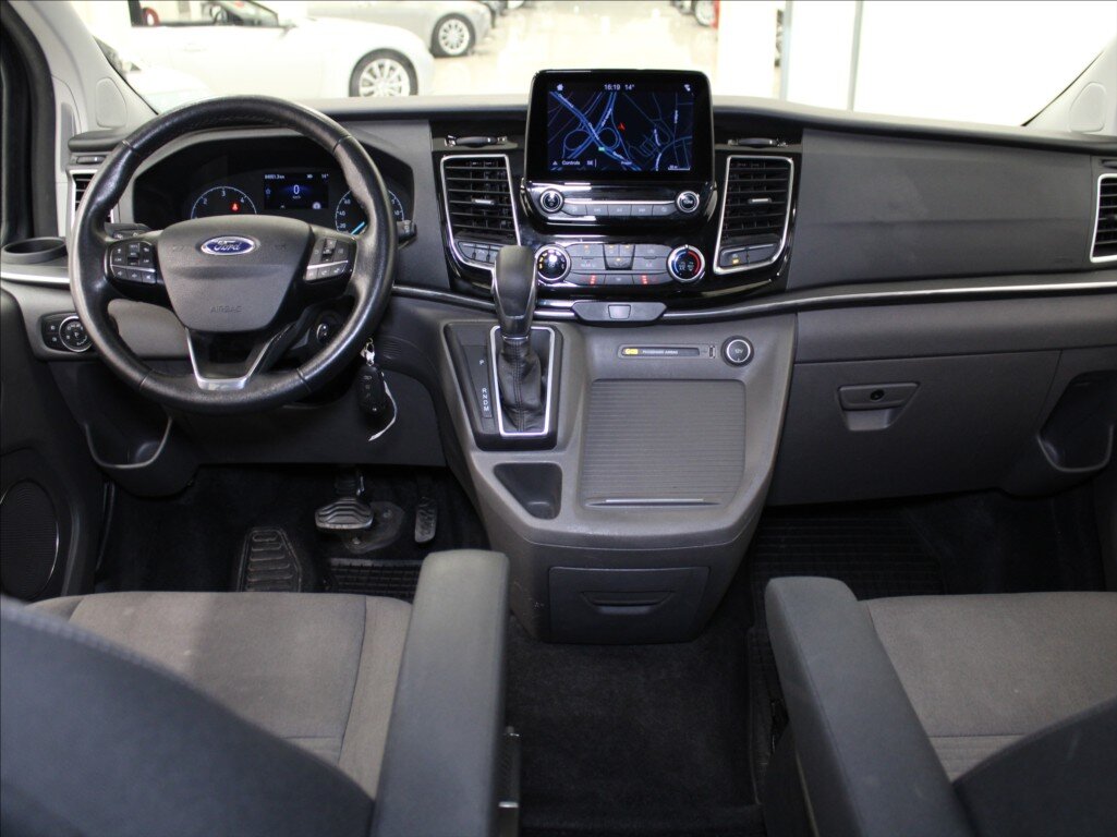 Ford Tourneo Custom MPV 2,0 l 136 kw