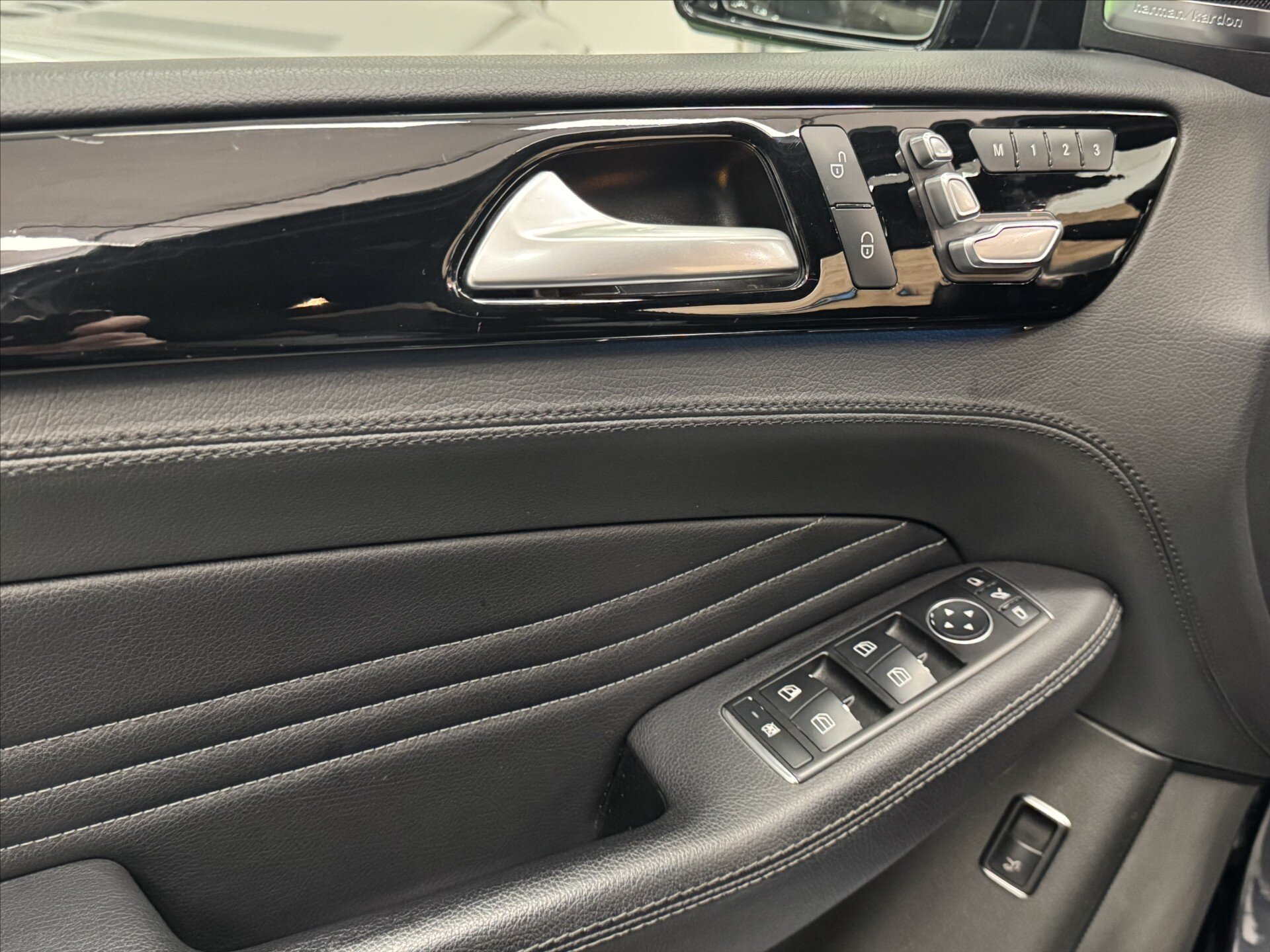 Mercedes-Benz GLE SUV / Terénní 3,0 l 270 kw