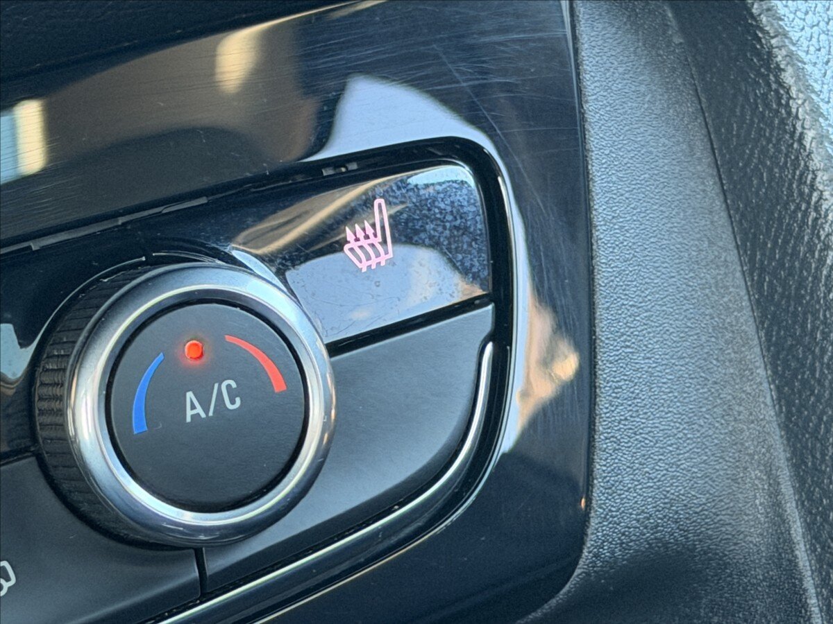 Opel Corsa Hatchback 1,2 l 74 kw