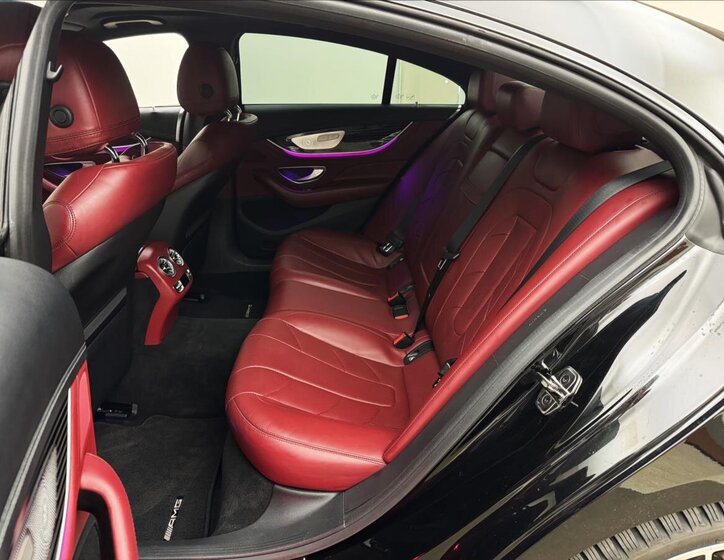 Mercedes-Benz CLS Sedan 3,0 l 320 kw