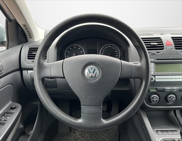 Volkswagen Golf 12
