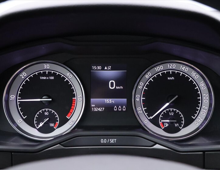 Škoda Superb Liftback 2,0 l 110 kw