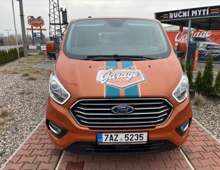 Ford Tourneo Custom 2