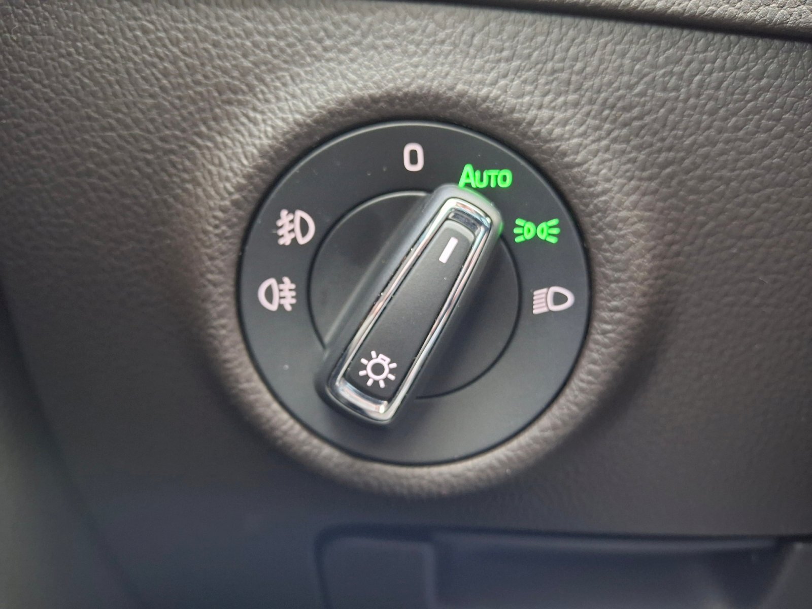 Škoda Superb Sedan / Limuzína 2,0 l 140 kw