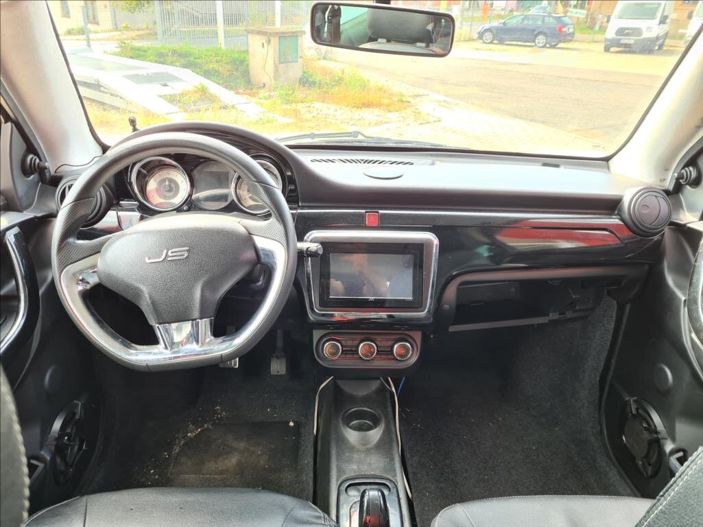 Ligier JS 50 L Hatchback 480,0 4 kw