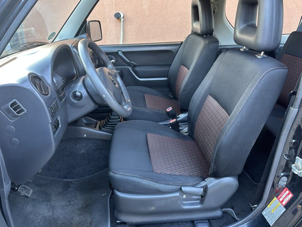 Suzuki Jimny SUV / Terénní 1,3 l 63 kw