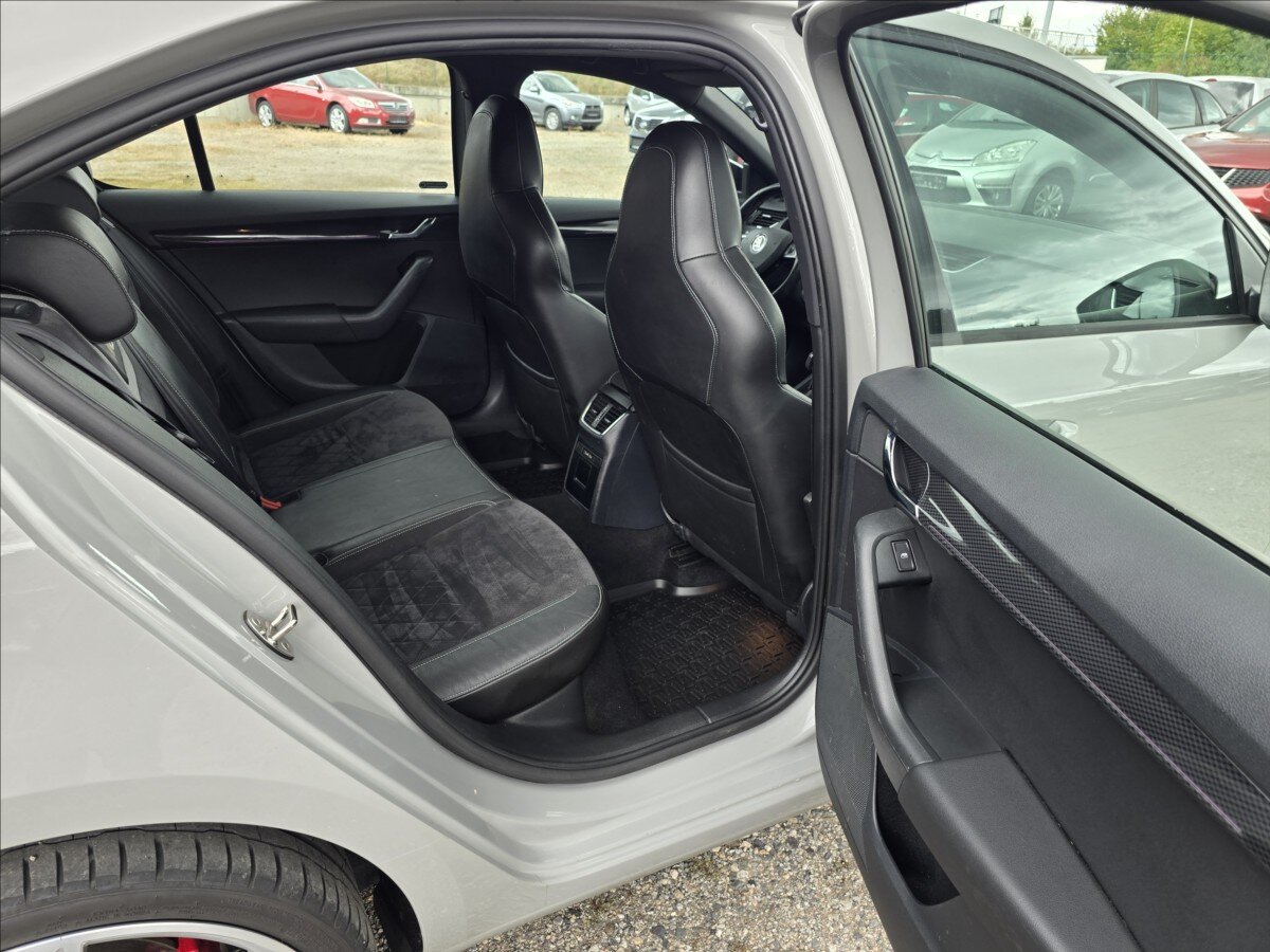 Škoda Octavia Sedan / Limuzína 2,0 l 135 kw