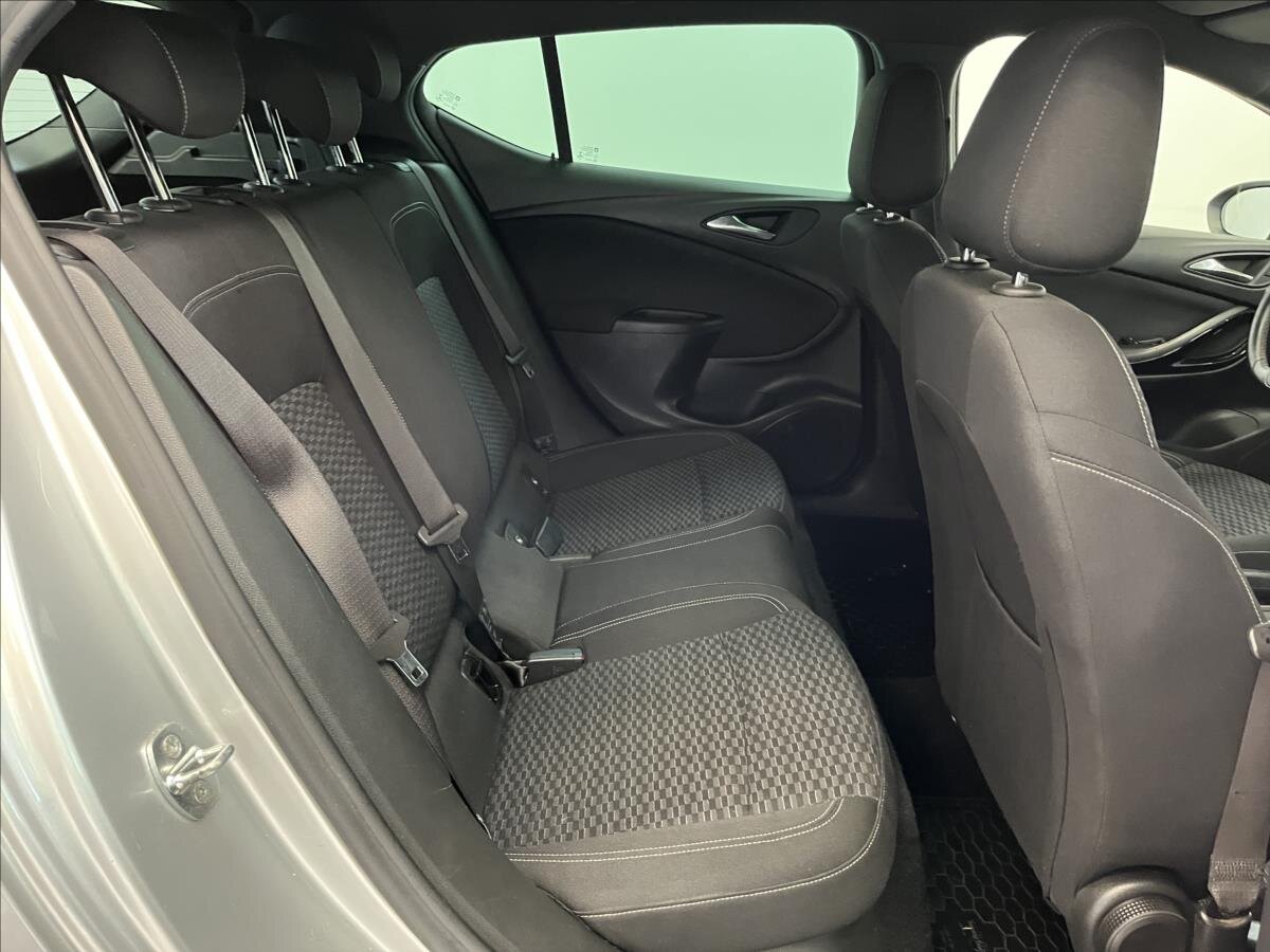 Opel Astra Hatchback 1,6 l 118 kw