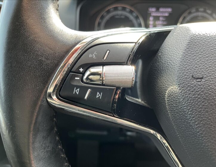 Škoda Karoq SUV / Terénní 2,0 l 110 kw