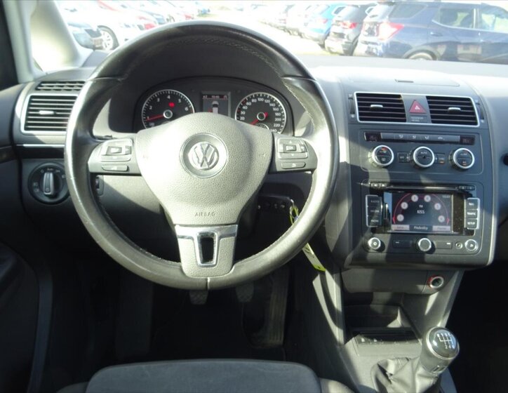 Volkswagen Touran MPV 1,2 l 77 kw