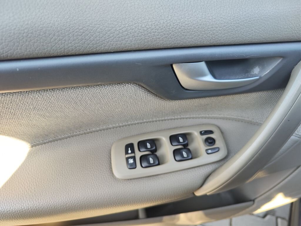 Volvo XC70 Kombi 2,4 l 120 kw