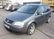 Volkswagen Touran 1