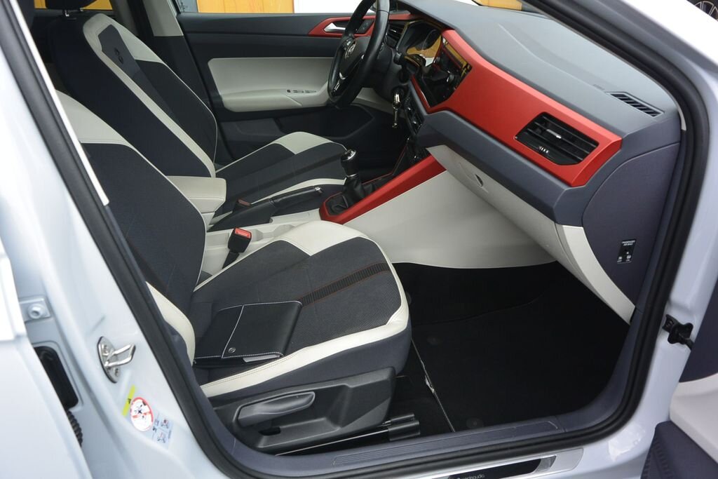 Volkswagen Polo Hatchback 999,0 70 kw