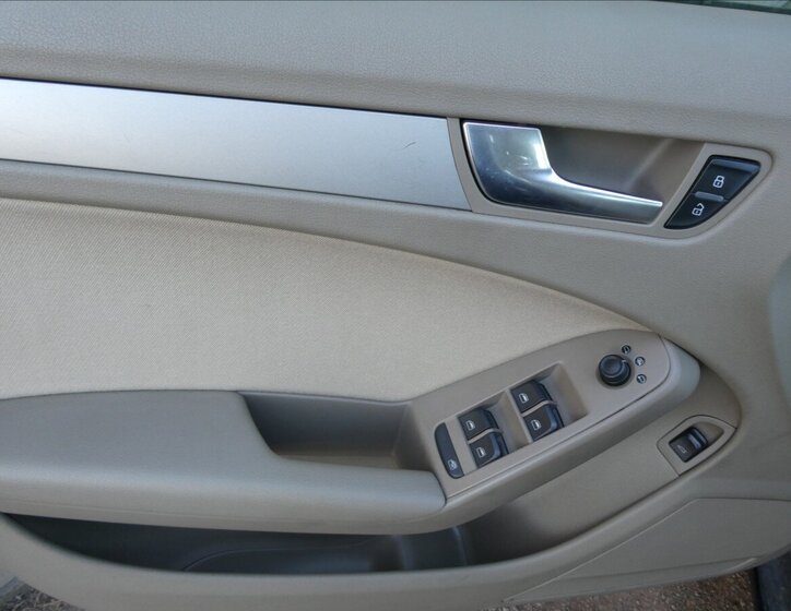 Audi A4 Sedan / Limuzína 2,0 l 105 kw