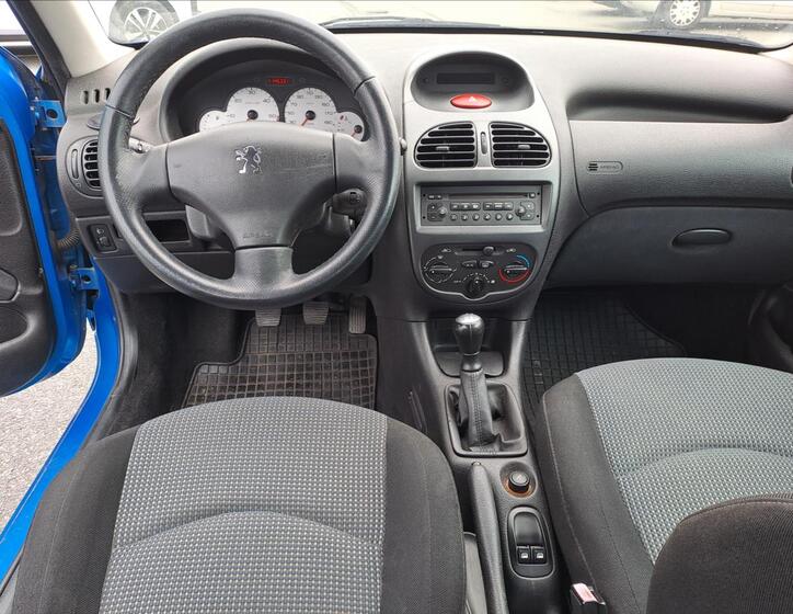 Peugeot 206 9