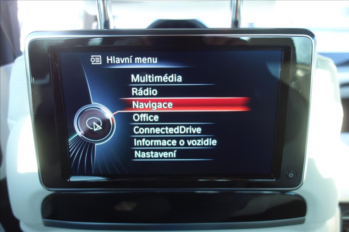 BMW Řada 7 Sedan 4,4 l 330 kw